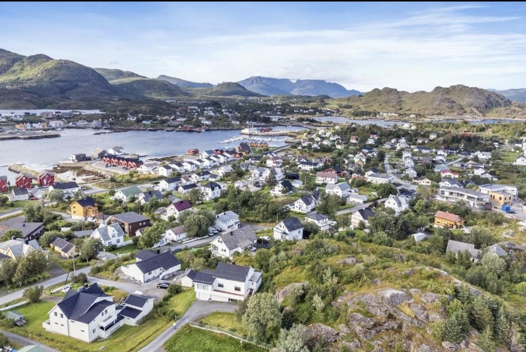 Your Place To Stay In Lofoten At Our Family House! Ballstad Bagian luar foto